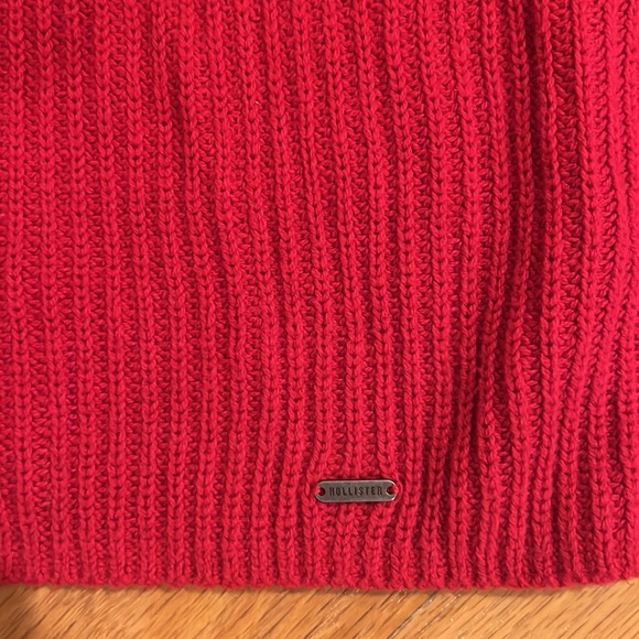 Red Sweater - Picture 6 of 7